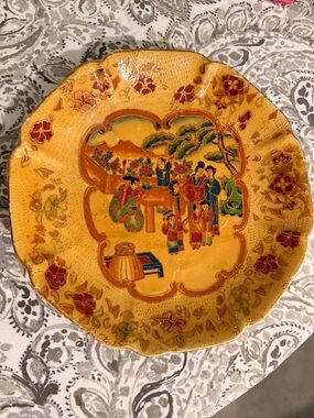 Royal Satsuma hand painted  Asian bowl AS IS